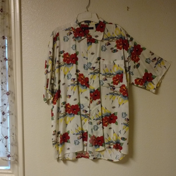 Shirt - Picture 3 of 7